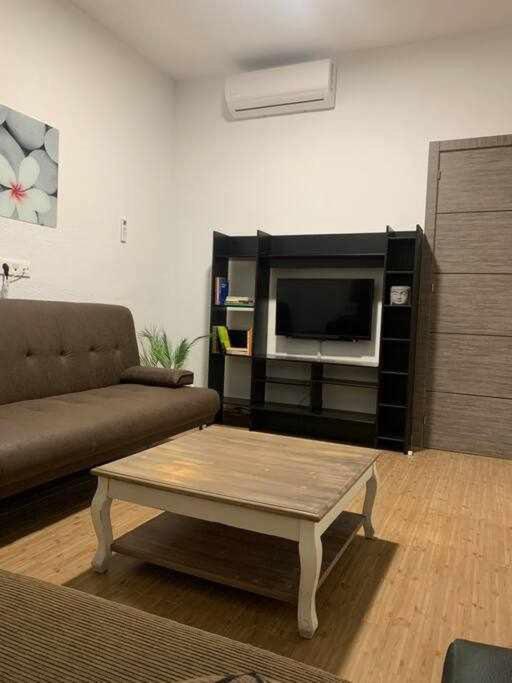 Apartamentos Terra Y Onix Zona Centro Елда Екстериор снимка