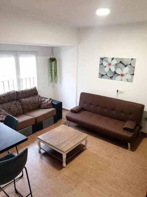 Apartamentos Terra Y Onix Zona Centro Елда Екстериор снимка